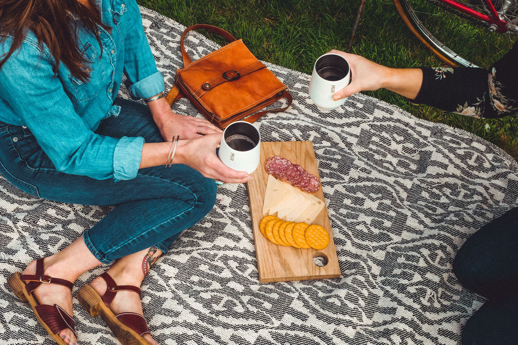 white-wine-bundle-y4 Wine_Tumbler_White_Lifestyle_2019_Jenna_Haar_1.jpg