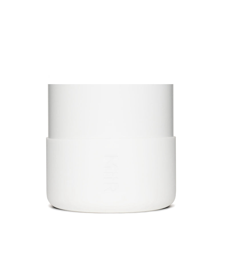 silicone-boot-p4 Silicone_Boot_32oz_42oz_White_Studio_0821_On_Bottle_7c7df284-5bee-4f24-a031-14b02db7328f__SLB1PN34001.jpg