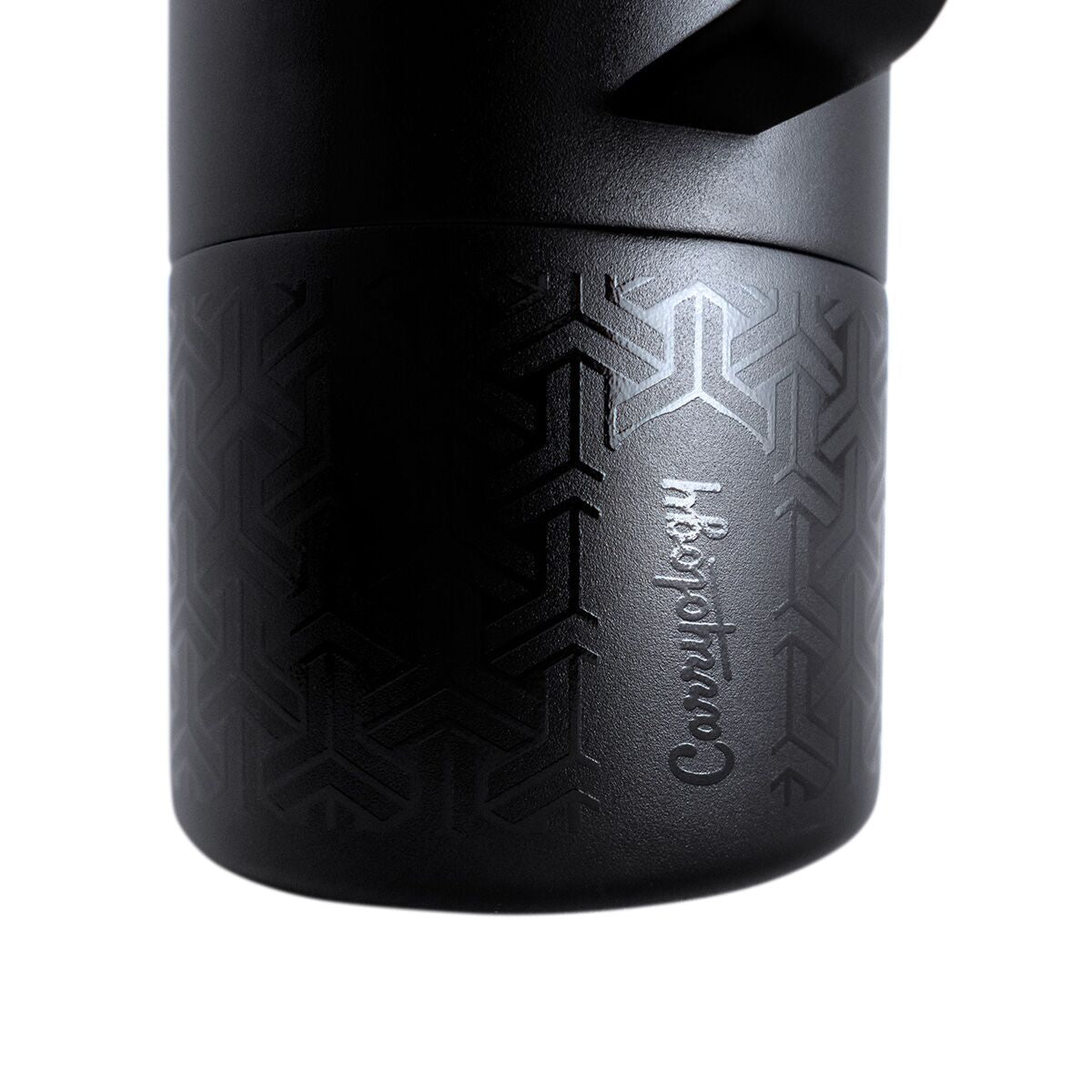 miir-x-carryology-tomo-h4 WebPDP-MiiR_x_Carryology_Tomo_Studio_Closeup__TOM1SV33402_12.10.25.jpg