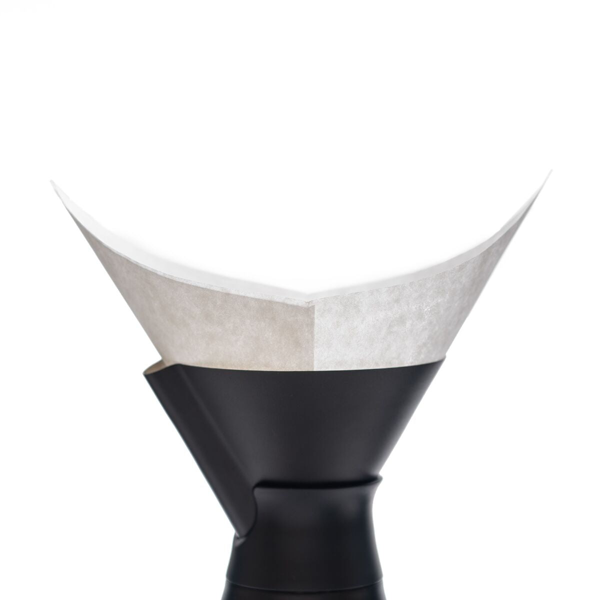 new-standard-carafe-coffee-filters-t8 WebPDP-NSCarafeCoffeeFilters_Studio_0223_InUse__CAF1PN00001.jpg