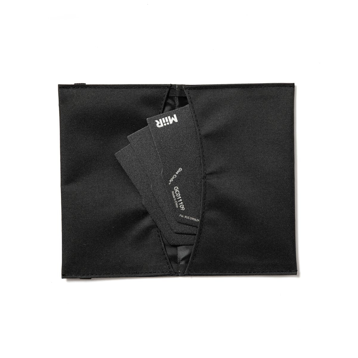pourigami-o2 WebPDP-Pourigami_Black_Case__POG2SN00002_Studio_Open.jpg