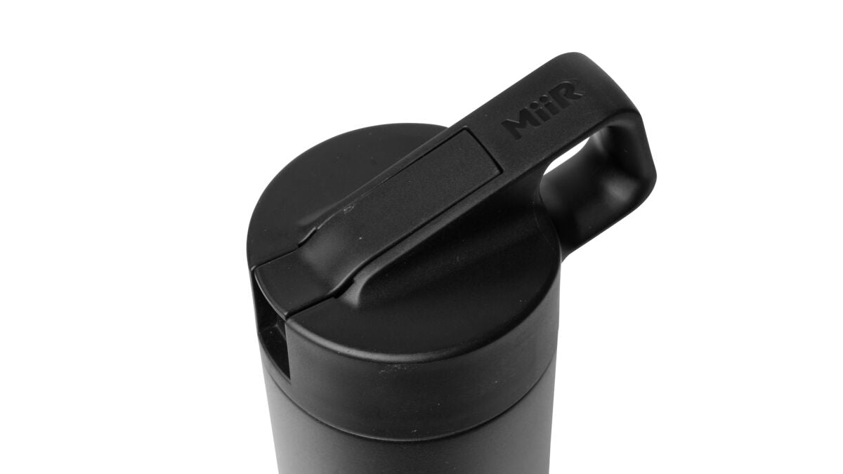 straw-bottle-a4 WebPDP-Straw_Lid_2_Black_Studio_0221_45deg_Closed__WMB1SL20002.jpg