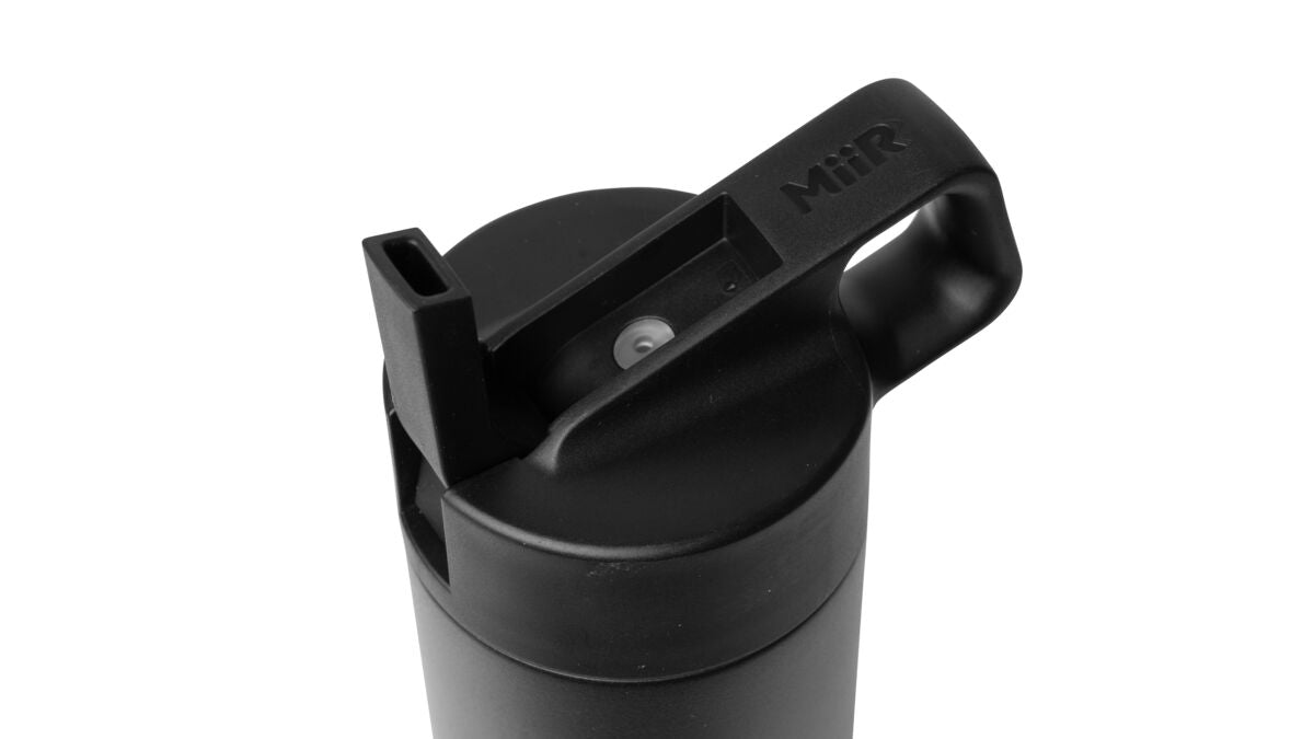 straw-bottle-a4 WebPDP-Straw_Lid_2_Black_Studio_0221_45deg_Open__WMB1SL20002.jpg