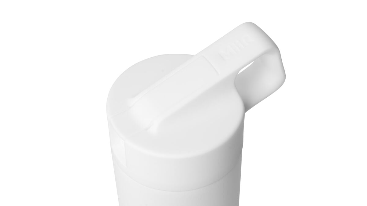 straw-bottle-a4 WebPDP-Straw_Lid_2_White_Studio_0221_45deg_Closed__WMB2SL20001.jpg